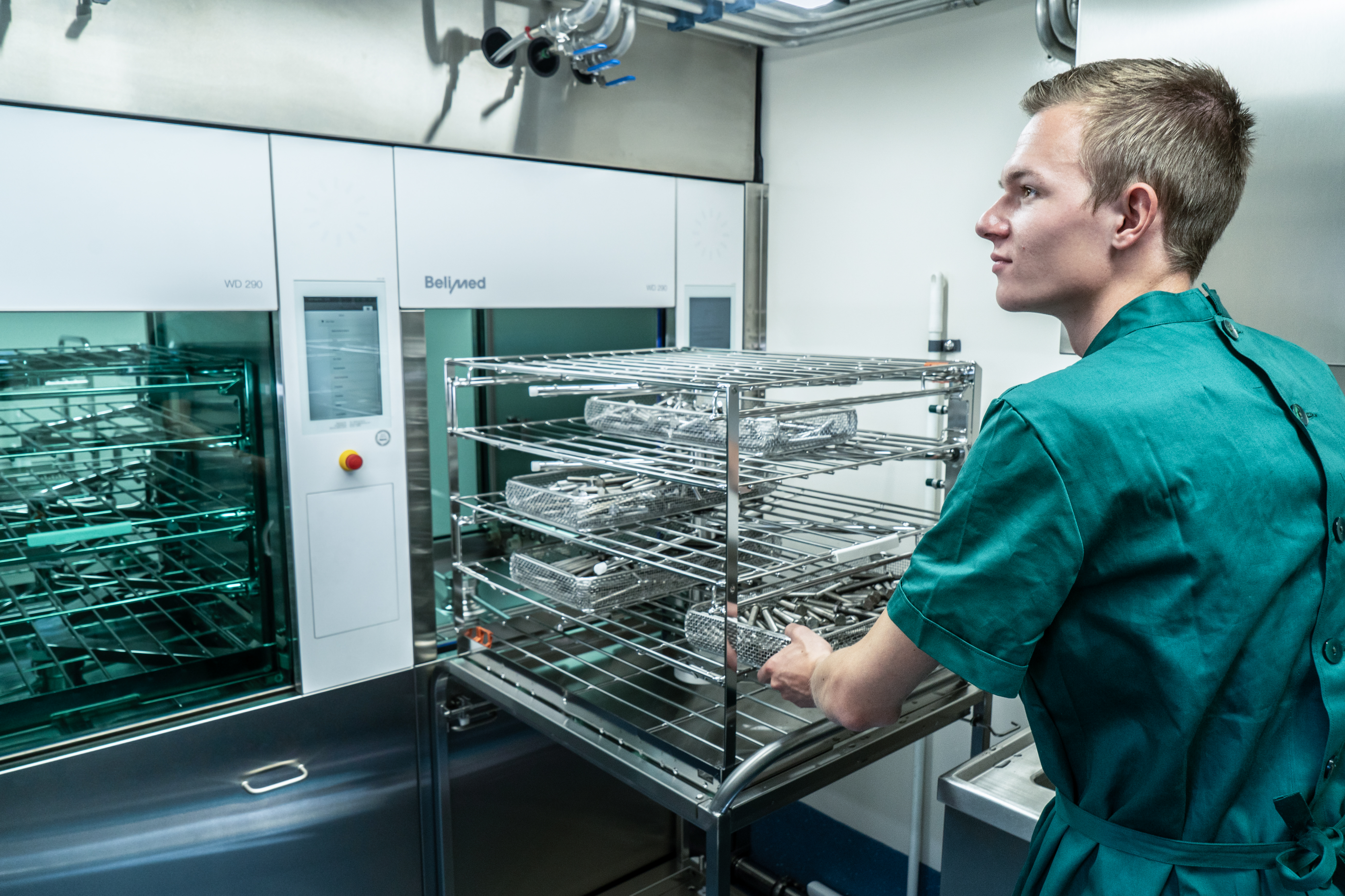 Das mobile Sterilisationssystem von RUAG stellt die sterile Versorgung medizinischer Einrichtungen sicher.