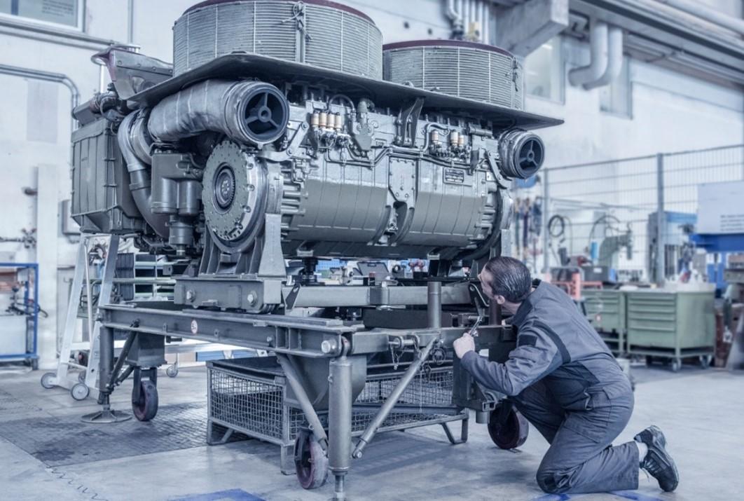 Maintenance Panzer Motor