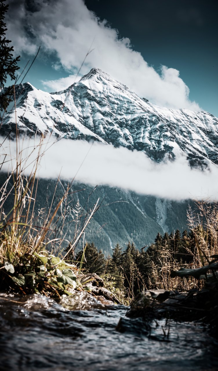 Titelbild_Geschäftsbericht 2025